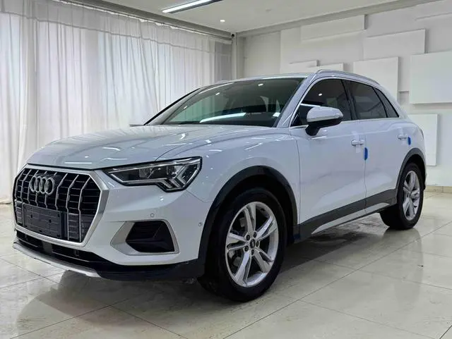 Audi Q3 2022 35 TFSI Fashionable and Dynamic
