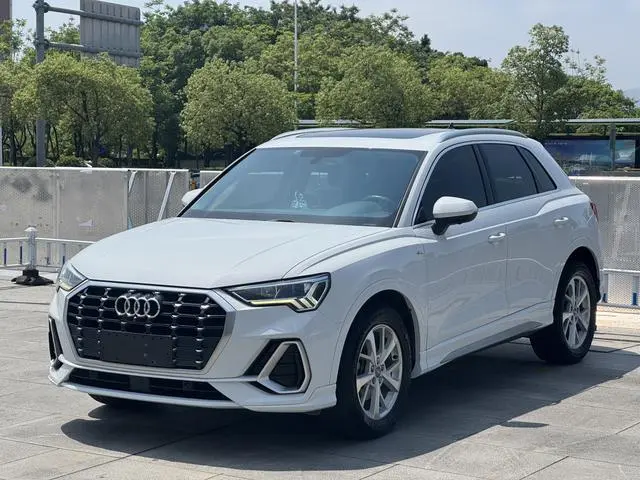Audi Q3 2019 35 TFSI aggressive and dynamic