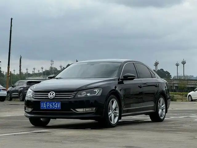 Passat 2014 1.8TSI DSG Royal Navigation Edition
