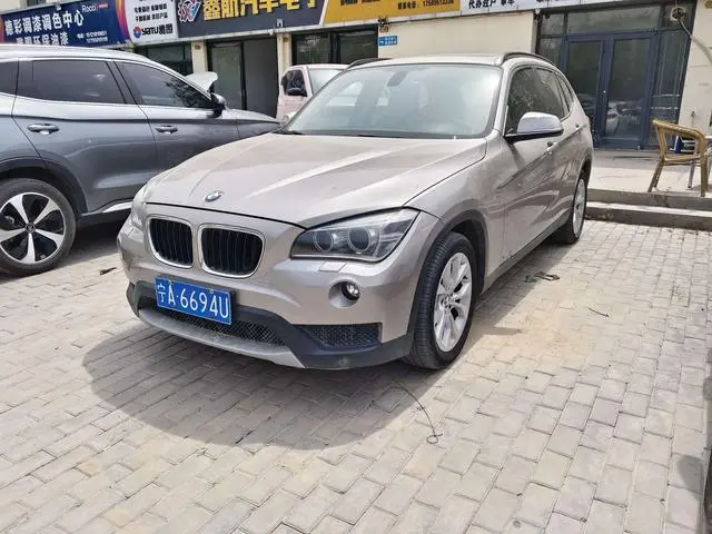 BMW X1 2013 sDrive18i leading model