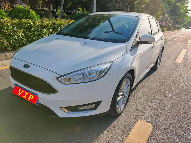 Focus 2017 hatchback 1.6L automatic stylish smart mobility version