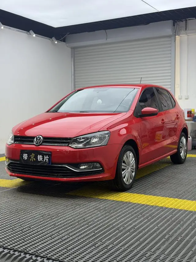 Polo 2016 1.6L automatic comfort model