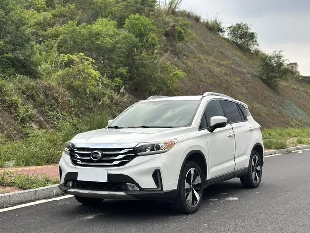 Trumpchi GS4 2018 235T automatic two-wheel drive luxury smart connected version