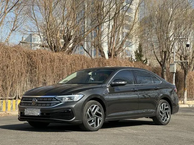 Sagitar 2023 300TSI DSG Super Edition