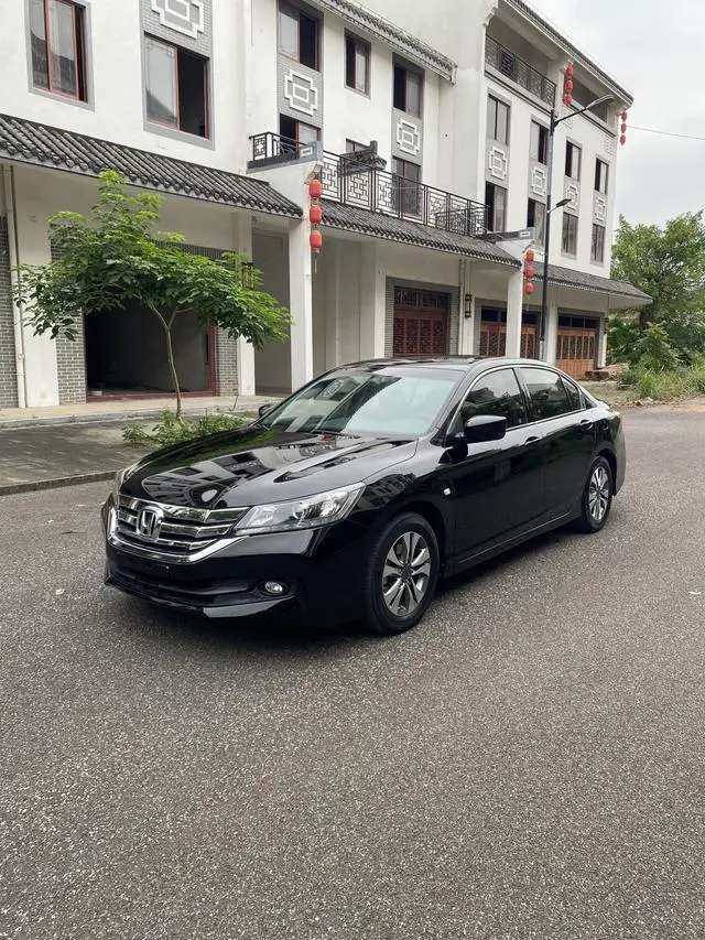 Accord 2015 2.0L EX Deluxe Edition