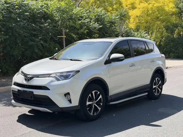 RAV4 Rongfang 2016 2.0L CVT two-wheel drive smart version