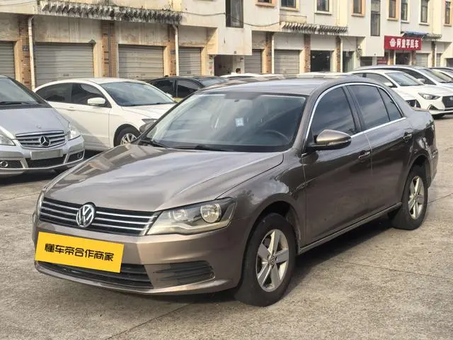 Bora 2014 1.6L automatic fashion model