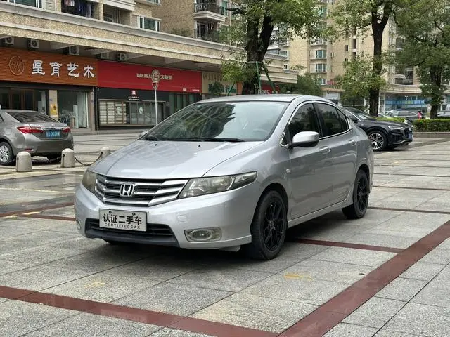 Fengfan Classic 2014 Fashion 1.5L Manual Elite Edition