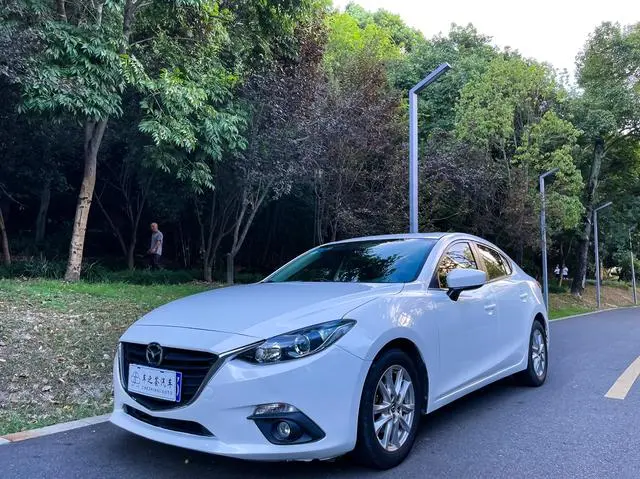 Mazda3 Angkesela 2017 sedan 1.5L automatic luxury model National V