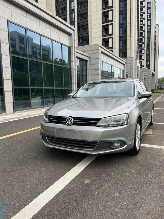 Sagitar 2014 facelift 1.6L automatic comfort type