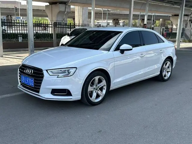 Audi A3 2020 Limousine 35 TFSI Enterprising National VI