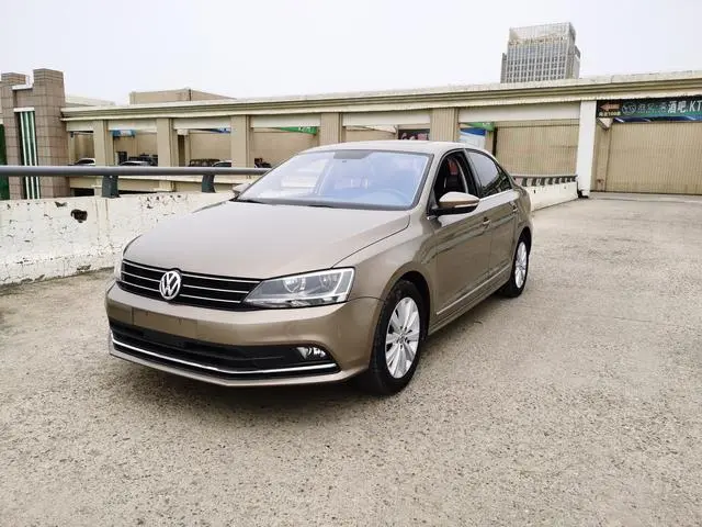 Sagitar 2015 1.6L automatic fashion model
