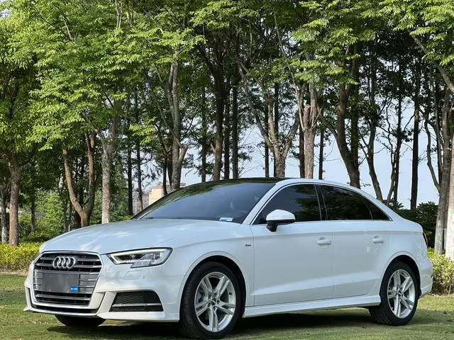 Audi A3 2020 Limousine 35 TFSI Fashion Type National VI