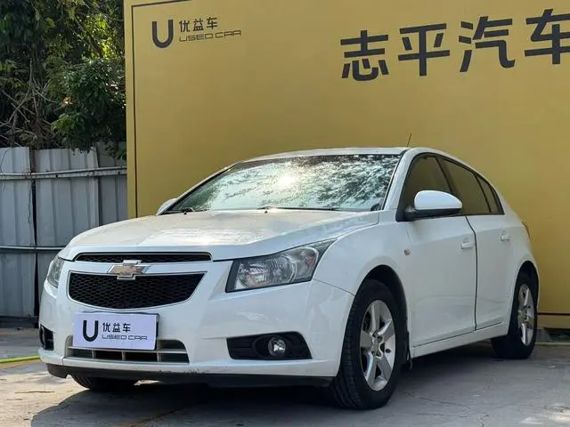 Cruze 2013 hatchback 1.6L automatic luxury model