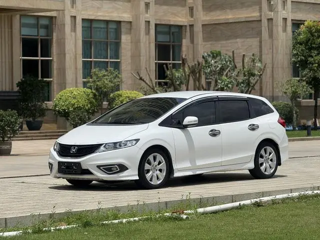 Jade 2014 1.8L automatic comfort elite version 5 seats