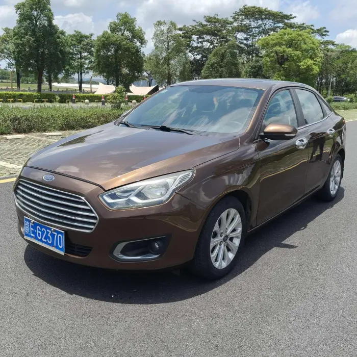 Forex 2015 1.5L automatic fashion model