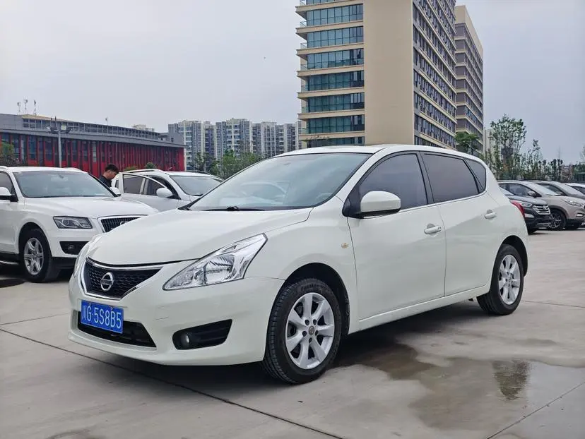 Tiida 2013 1.6L CVT cool version