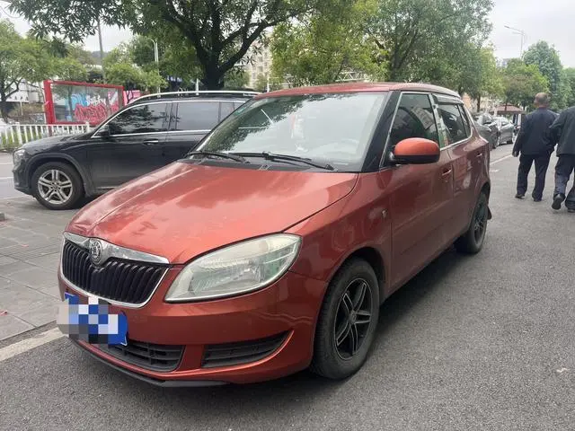 Fabia 2012 1.4L automatic Crystal Edition