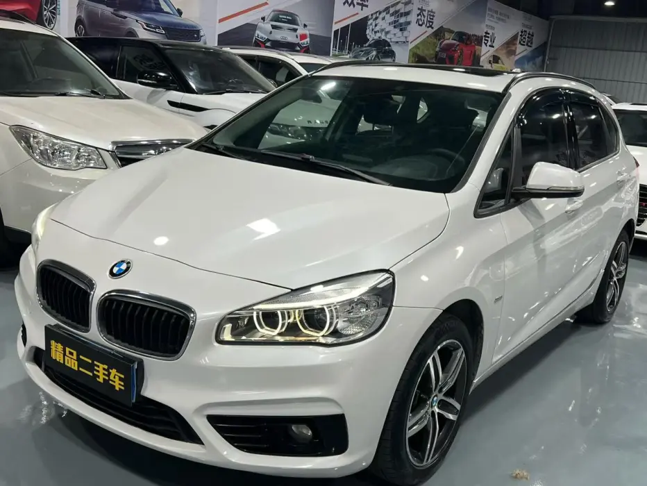 BMW 2 Series Touring 2016 218i Sports Design Package