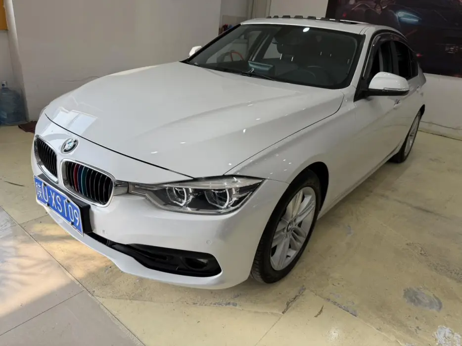 BMW 3 Series 2017 318i Fashion Model