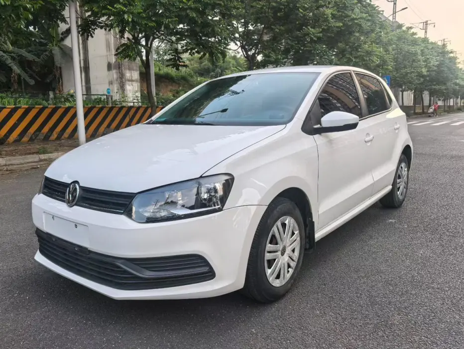 Polo 2016 1.4L automatic fashion model