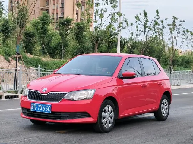 Fabia 2015 1.4L automatic forward version