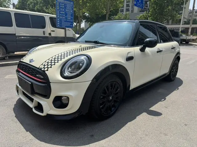 MINI 2015 1.5T COOPER Fun five-door version