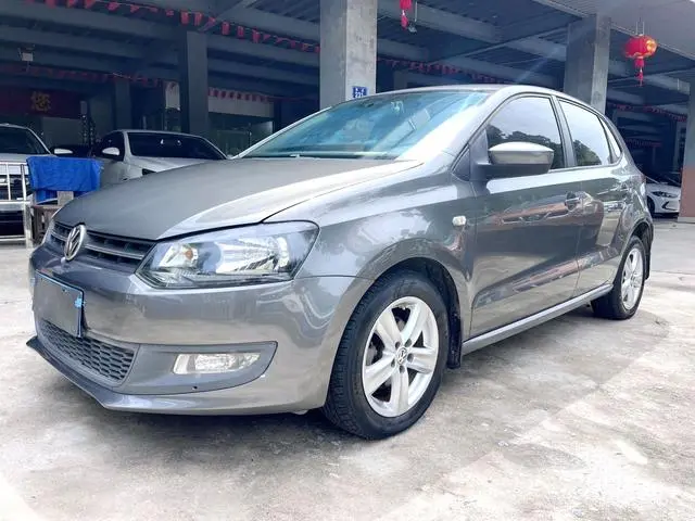 Polo 2011 1.6L automatic cool version
