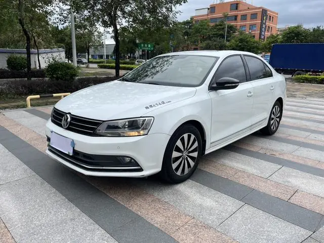 Sagitar 2018 180TSI DSG Premium Edition
