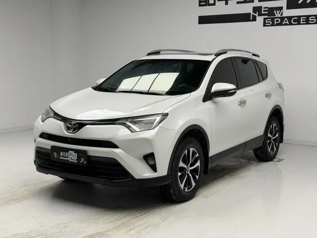RAV4 Rongfang 2016 2.0L CVT two-wheel drive fashion version