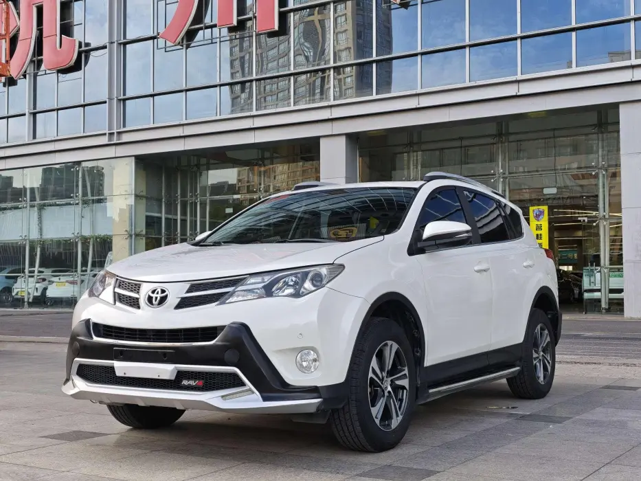 RAV4 Rongfang 2015 2.0L CVT two-wheel drive fashion version