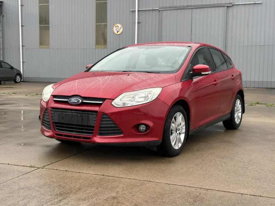 Focus 2012 hatchback 1.6L automatic comfort type