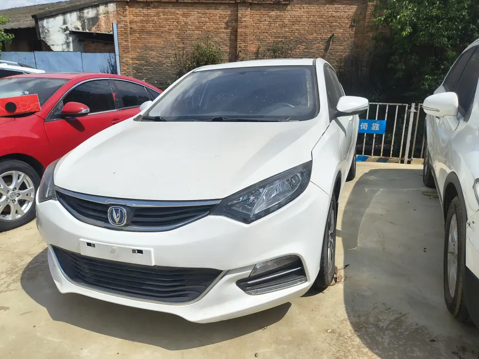 Eado XT 2015 model 1.6L manual cool type National IV