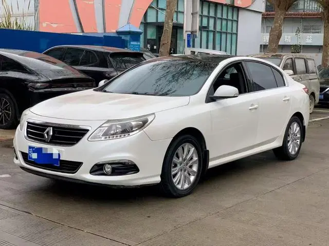Latitude 2013 facelift 2.0L CVT luxury version