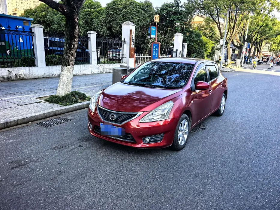 Tiida 2013 1.6L CVT cool version