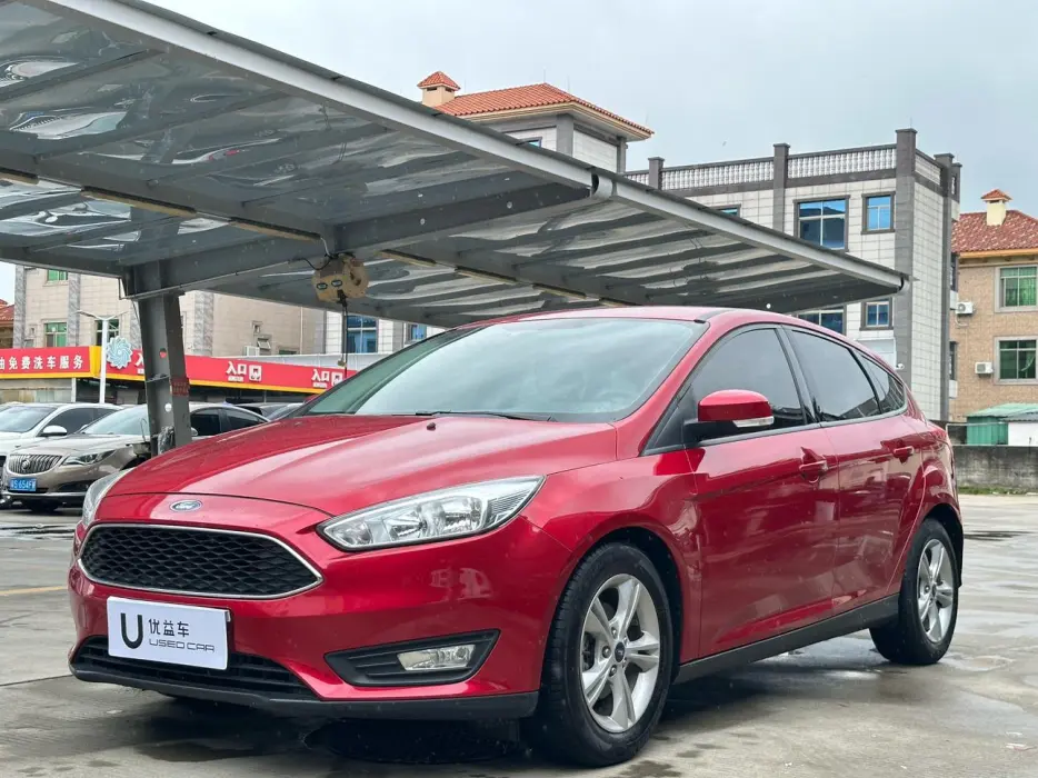 Focus 2015 hatchback 1.6L automatic comfort type