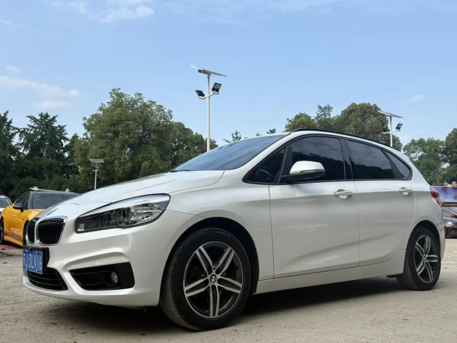 BMW 2 Series Touring 2016 218i Sports Design Package