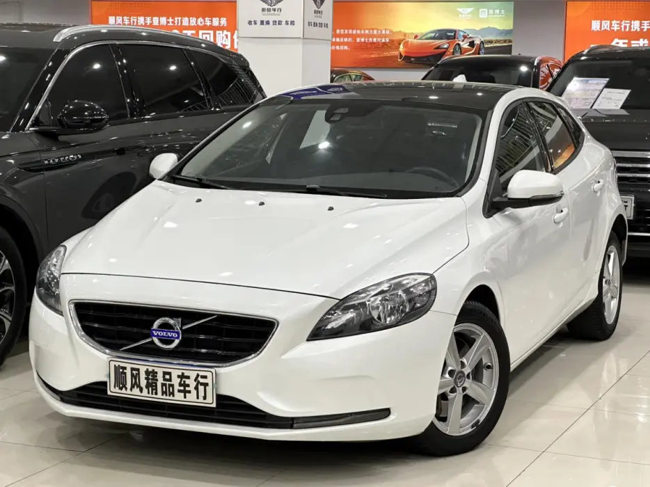 Volvo V40 2016 T3 Zhiyi Edition