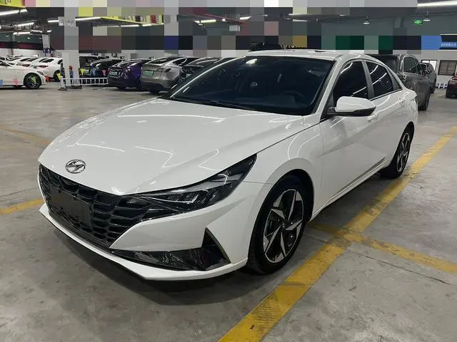 Elantra 2022 1.5L CVT LUX Premium Edition