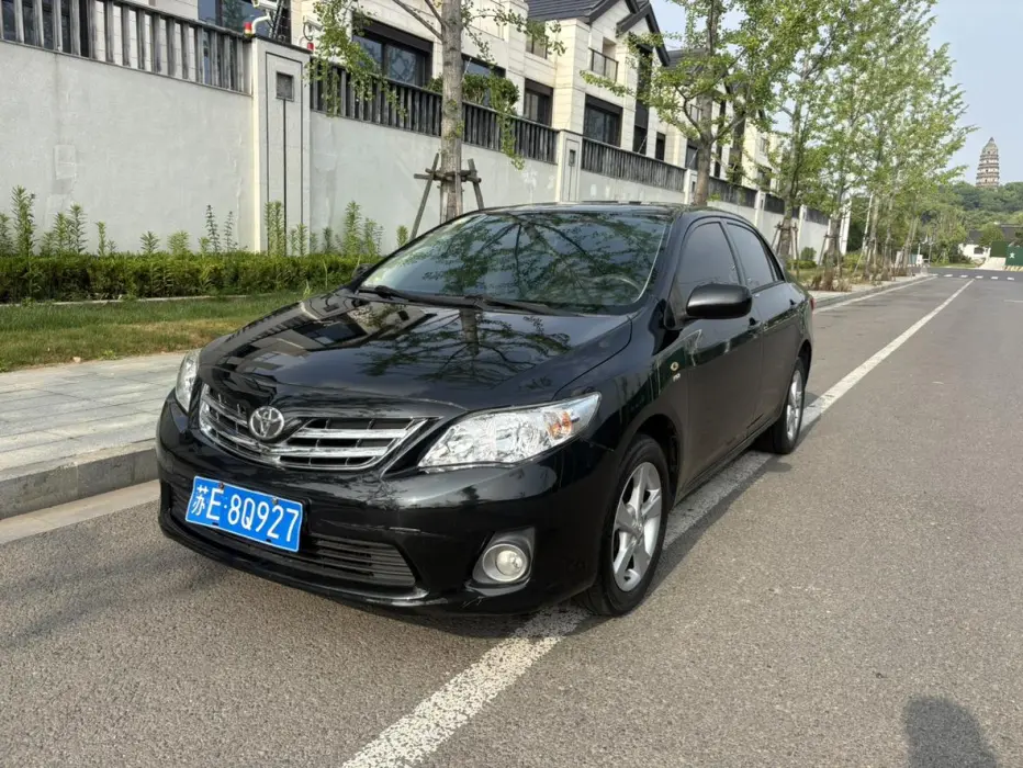 Corolla 2013 Special Edition 1.8L CVT Cool Edition GL-i