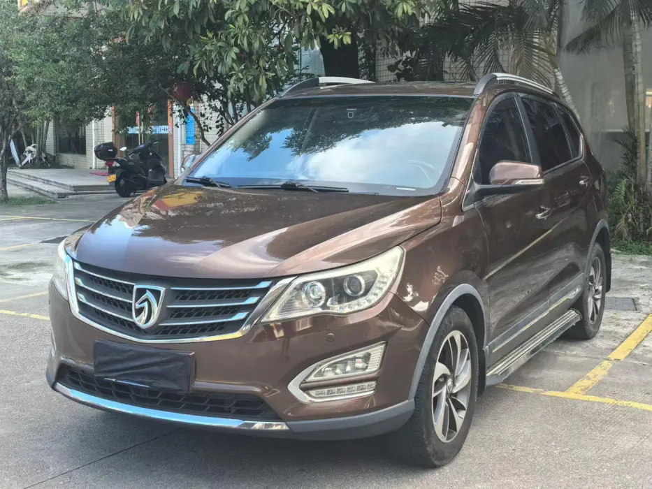 Baojun 560 2015 1.8L manual luxury model