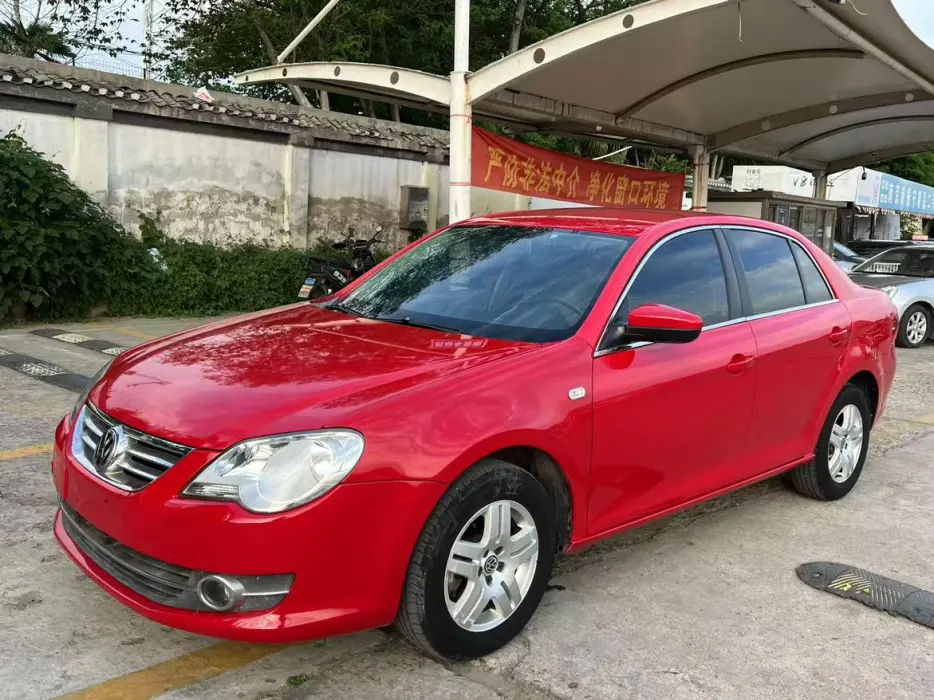 Bora 2011 1.6L automatic fashion model