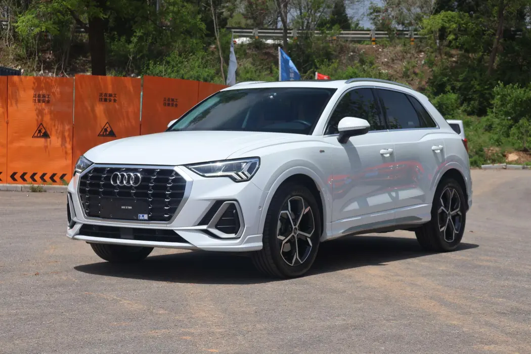 Audi Q3 2022 35 TFSI Fashionable and Dynamic