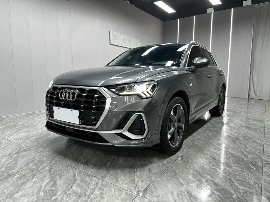 Audi Q3 2022 35 TFSI Fashionable and Dynamic