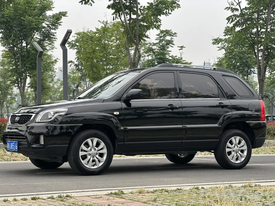 Sportage 2013 2.0L automatic two-wheel drive version GL