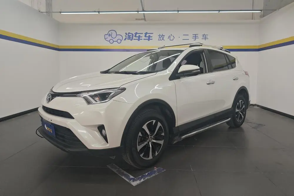 RAV4 Rongfang 2019 2.0L CVT two-wheel drive fashion version National VI