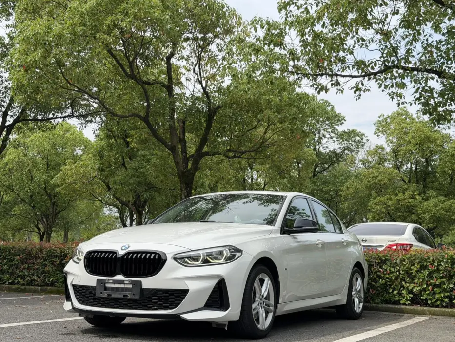 BMW 1 Series 2021 facelift 120i M Sports Night Edition