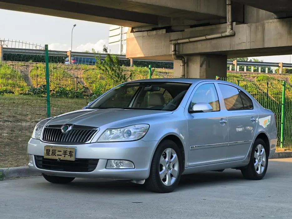Octavia 2012 2.0L automatic Yijie version