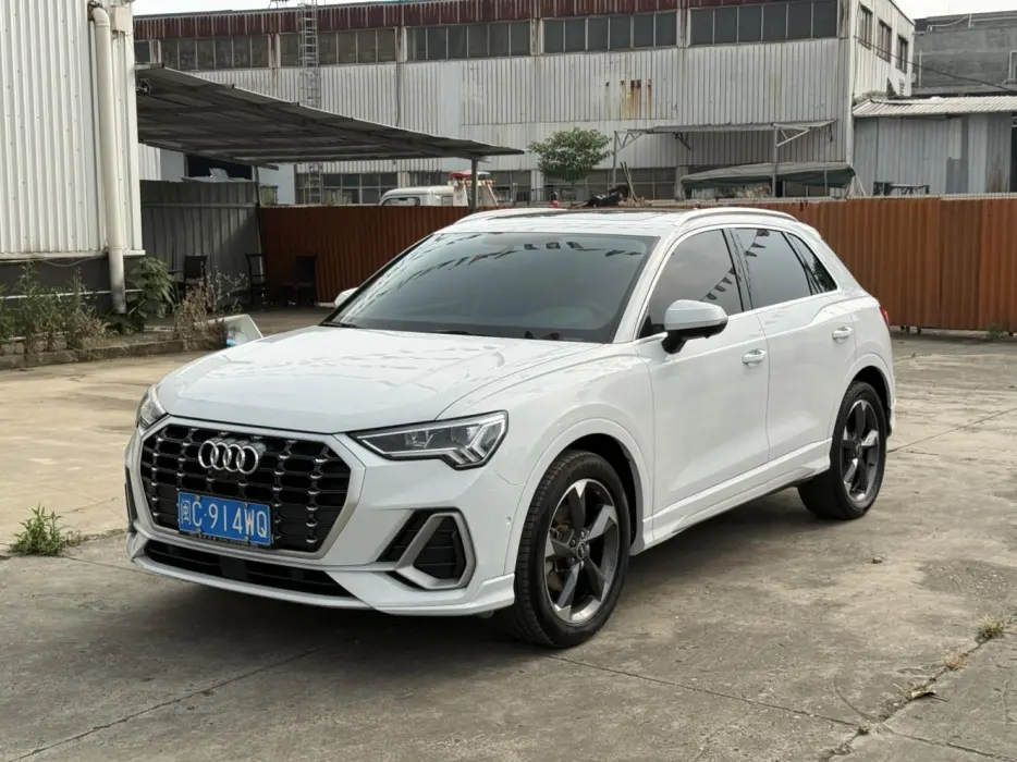 Audi Q3 2022 35 TFSI Fashionable and Dynamic