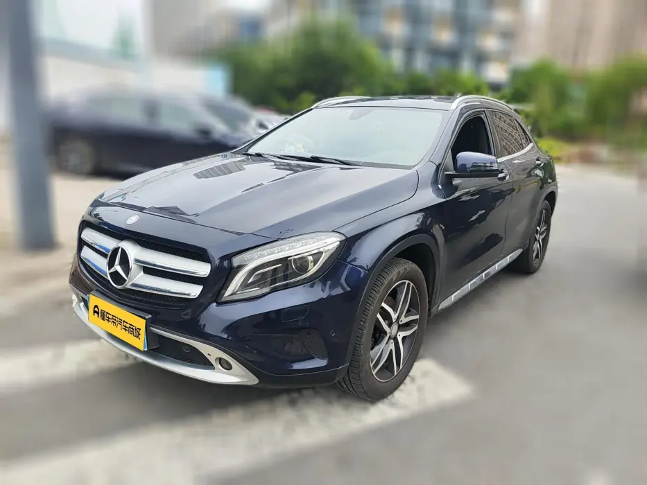 Mercedes-BenzGLA 2016 GLA 200 Fashion Model